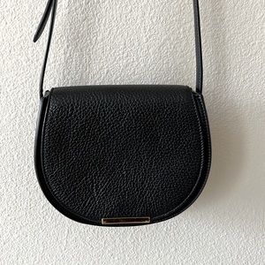 Cuyana Mini Saddle Crossbody Bag in Black